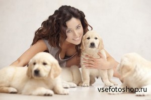 Женский шаблон - Фотосессия с симпатичными щенками