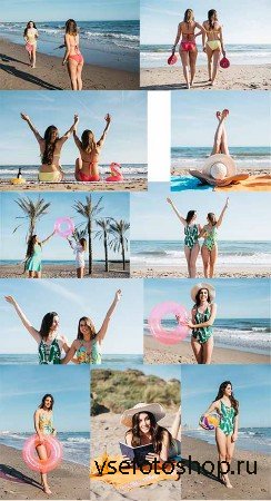 Девушки на пляже - Растровый клипарт / Girls on the beach - Raster clipart